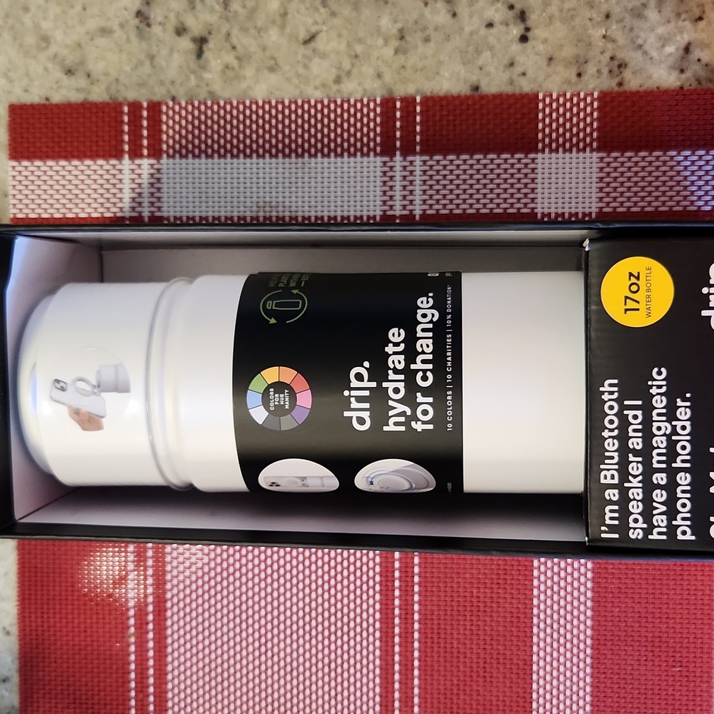 Drip 17oz Water Bottle Bluetooth Speaker Magnetic Phone Holder White New in box